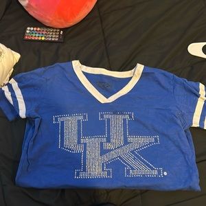 Blue w/ white stripes on arm Kentucky K Rhinestone V- neck T-shirt 💙